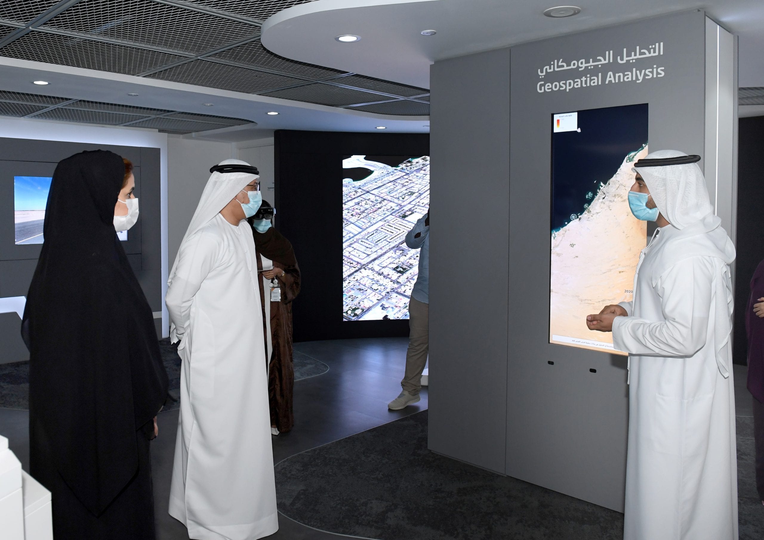 Al Hajri reviews Dubai Municipality’s new GIS Center services